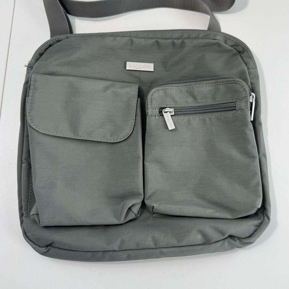 Baggallini Crossbody Bag Purse Gray Yellow Nylon Travel Lightweight Organizer